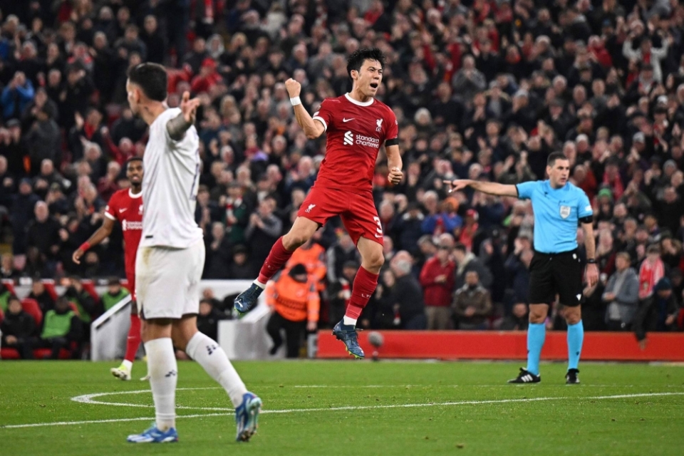 Cetak Gol di Anfield, Wataru Endo Takjub Dengan Gemuruh Suporter Liverpool