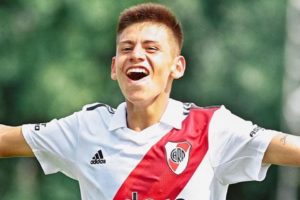 Juventus dan AC Milan Pantau Gelandang River Plate, Siapa?