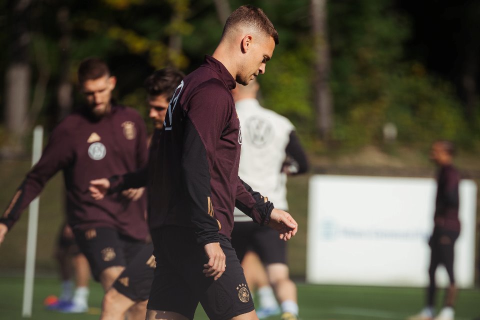 Kondisi Tak Kunjung Membaik, DFB Pulangkan Joshua Kimmich ke Munich