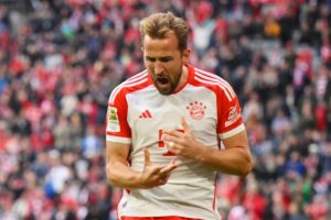 Cetak Hattrick dan Gol Cantik dari Tengah Lapangan, Harry Kane Catatkan Rekor Baru