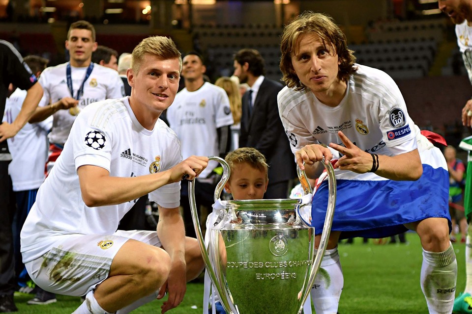 Toni Kroos dan Luka Modric yang Lagi Beda Nasib di Real Madrid