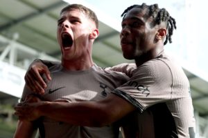 Tottenham Belum Terkalahkan, Harry Kane Doakan Bisa Juara Liga Inggris