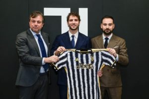 Sudah Perpanjang Kontrak, Locatelli Dapat Hadiah Jadi Kapten Baru Juventus