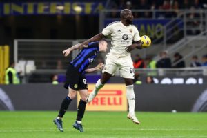 Taktik Parkir Bus Mourinho Bikin Lukaku 'Hilang' di Laga Roma vs Inter Milan