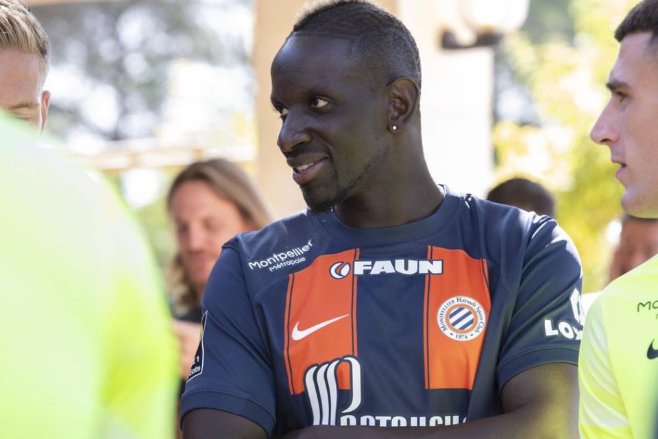 Pasca Ribut dengan Pelatihnya, Mamadou Sakho Resmi Tinggalkan Montpellier