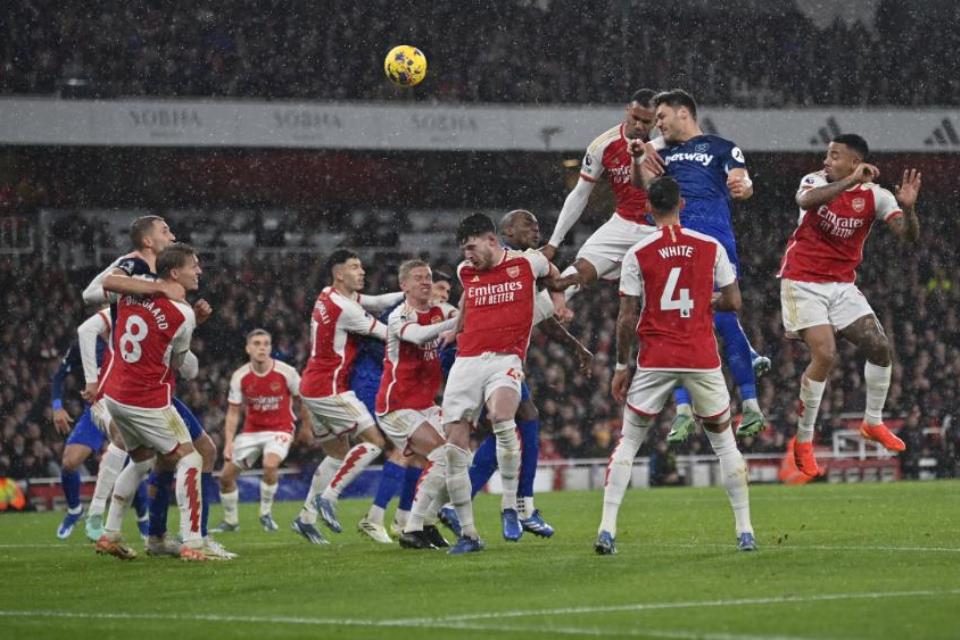 Arsenal Tersungkur: 77 Sentuhan di Kotak Penalti West Ham, 30 Shots, 0 Gol
