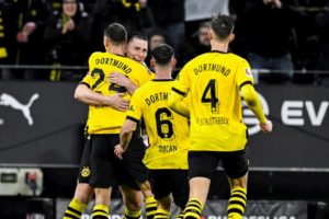 Meski Takluk dari Leipzig, Edin Terzic Puji Semangat Pantang Menyerah Dortmund