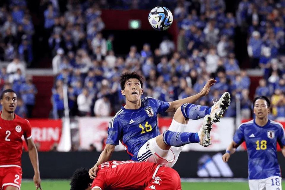 Tomiyasu Mau Pikul Beban yang Besar Demi Jepang di Piala Asia 2023
