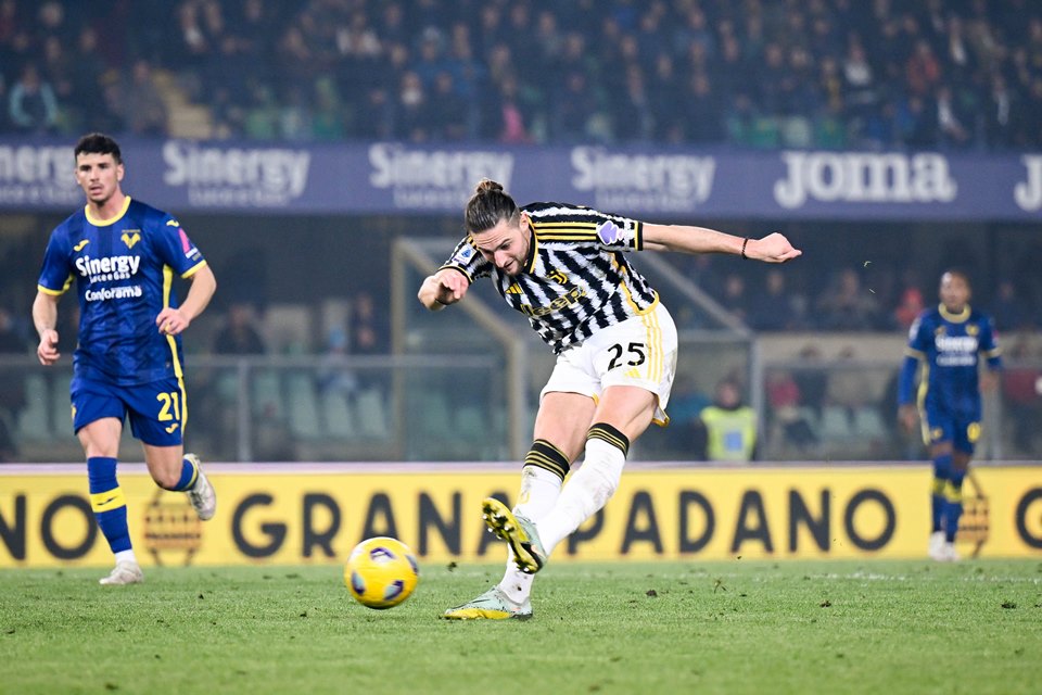 Rabiot Sesalkan Juventus Telat Panas saat Bersua Verona