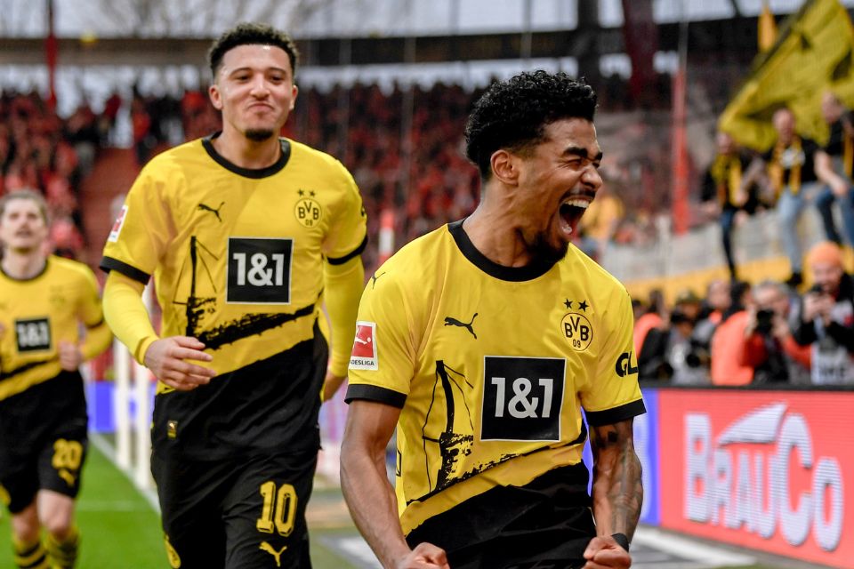 Edin Terzic Manfaatkan Kengerian Suporter Dortmund Kontra PSV