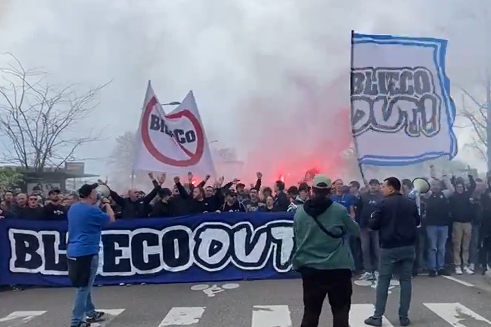 Fans Strasbourg Mulai Tunjukan Protes kepada BlueCo