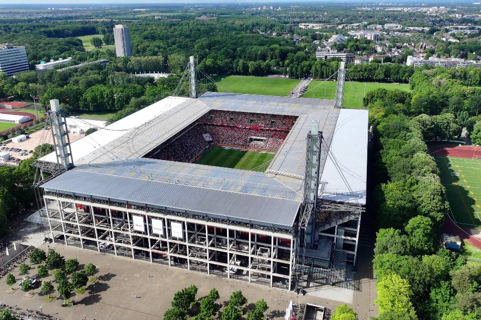 Profil Stadion Euro 2024: RheinEnergieStadion Koln