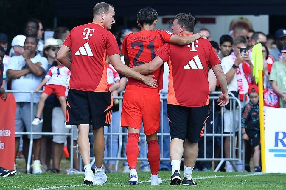 Cedera Parah, Pilar Baru Bayern Munich Terpaksa Absen pada Awal Musim 2024/25