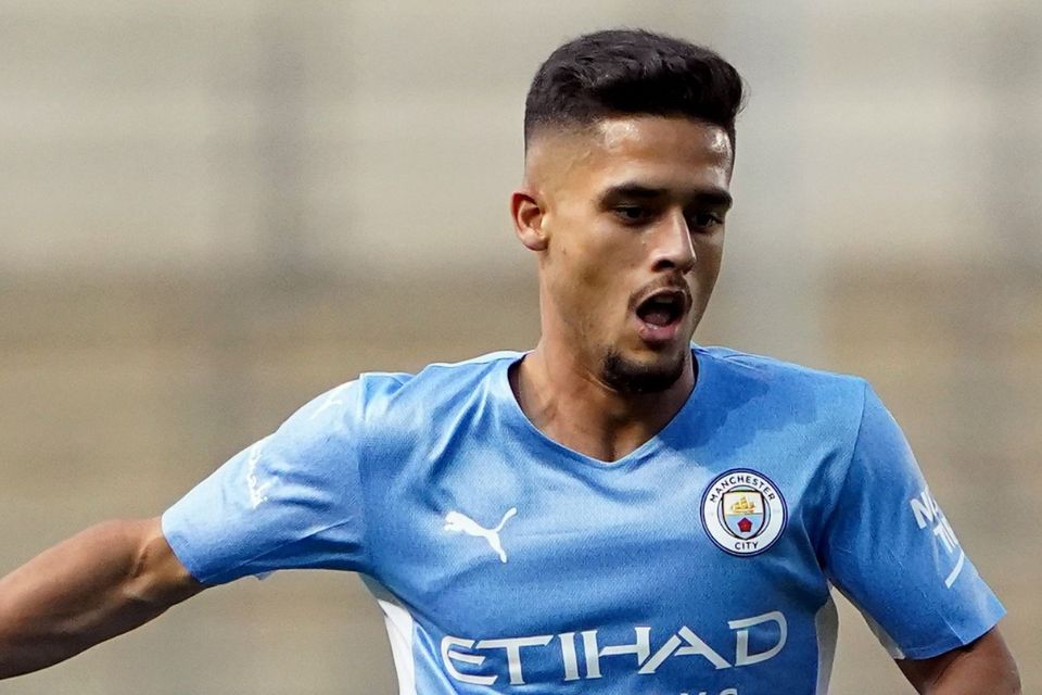 Dortmund Selangkah Lagi Amankan Jasa Bek Muda Man City