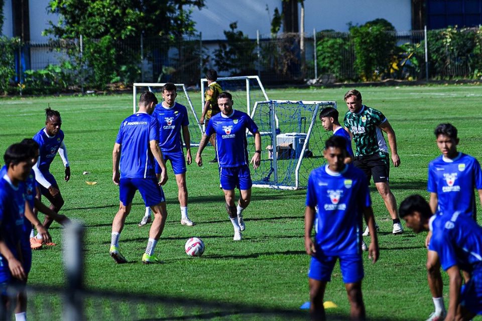 Ditargetkan Juara Piala Presiden, Marc Klok Minta Suporter Realistis