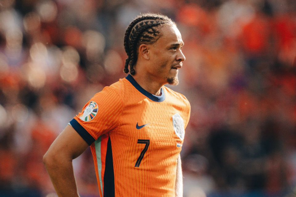 Selain De Ligt dan Zirkzee, Man United Incar Winger Belanda Ini