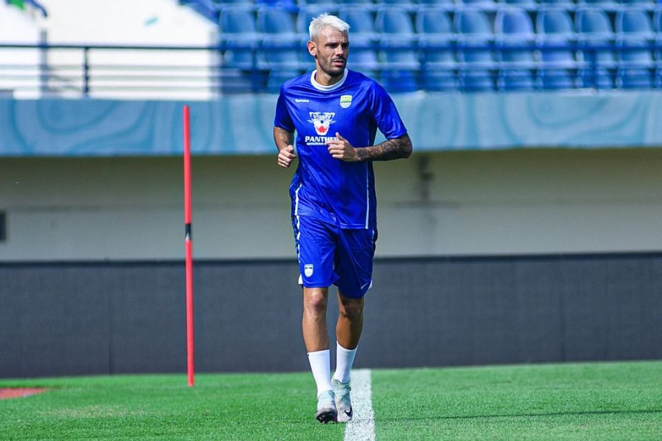 Sempat Absen karena Sakit, Tyronne Sudah Kembali Gabung Latihan Persib