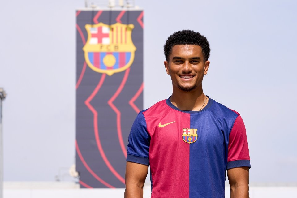 Di tengah Keterbatasan, Barcelona Sukses Amankan Winger Muda Baru, Siapa?