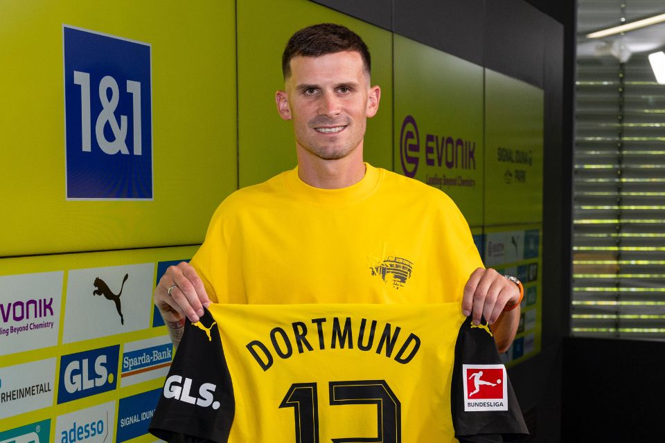 Resmi! Borussia Dortmund Datangkan Gelandang Brighton Pascal Gross