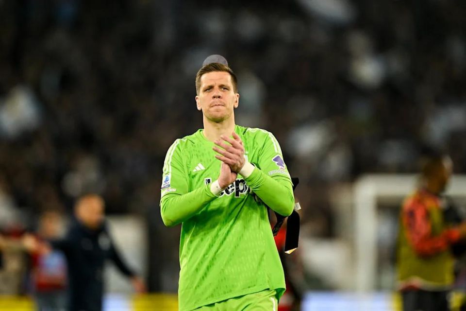 Diincar Barcelona, Szczesny Bakal Tunda Masa Pensiunnya