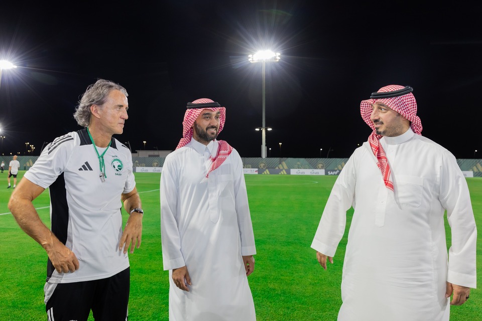 roberto mancini dan menteri olahraga arab saudi