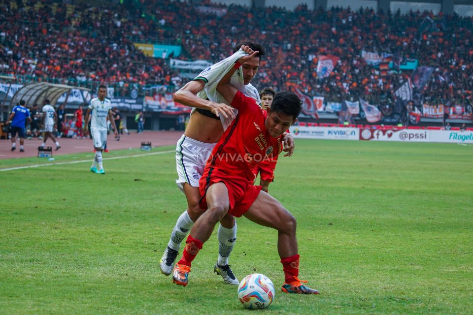 Carlos Pena Berharap Persija Bangkit dan Raih Hasil Positif di Kandang Persib