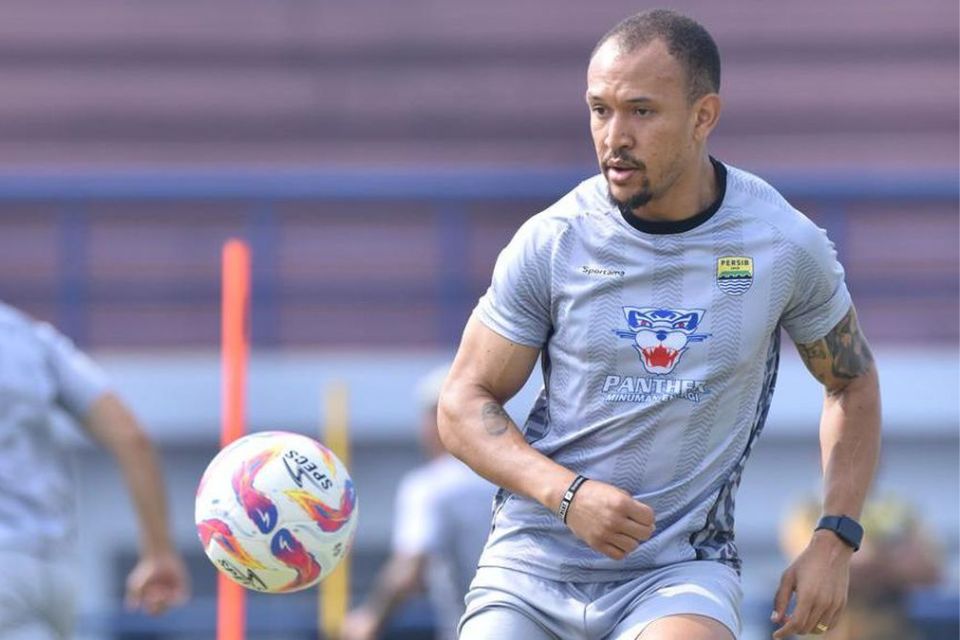 Meski Menang, Gustavo Franca Akui Persib Kesulitan Hadapi Persik