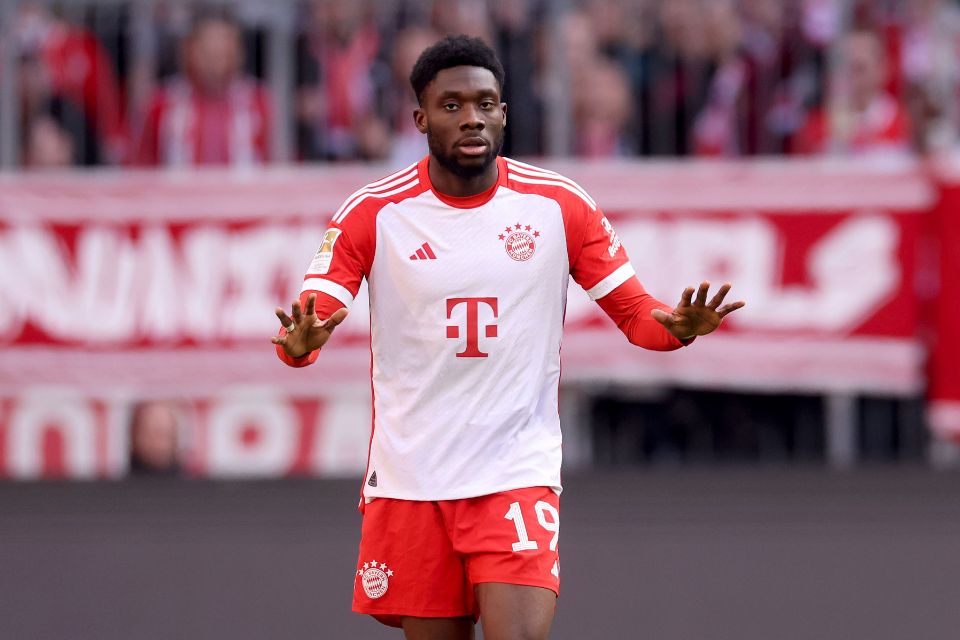 United Siap Saingi Real Madrid dalam Perburuan Alphonso Davies