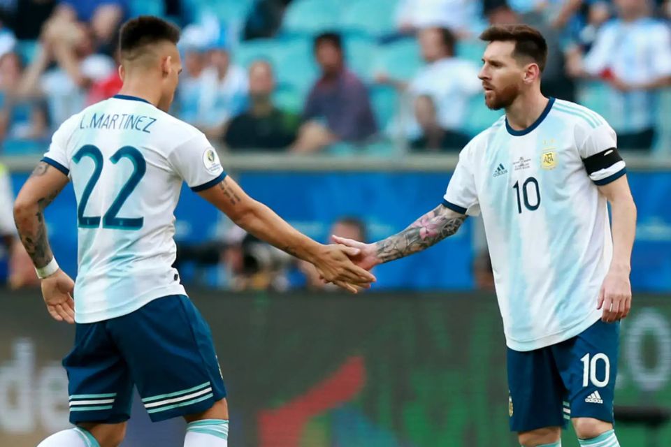 Difavoritkan Messi jadi Pemenang Ballon d'Or, Ini Tanggapan Lautaro Martinez