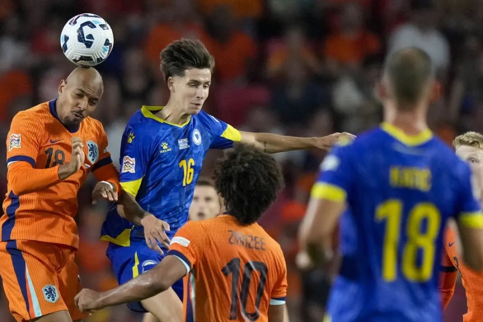 Belanda vs Bosnia