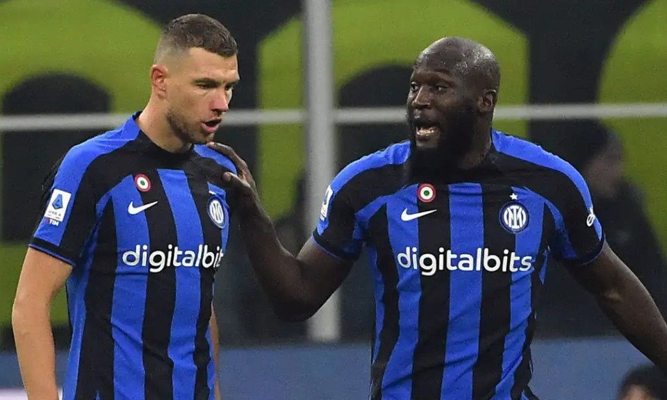 Dzeko Merasa Aneh Terhempas dari Inter Milan Karena Lukaku