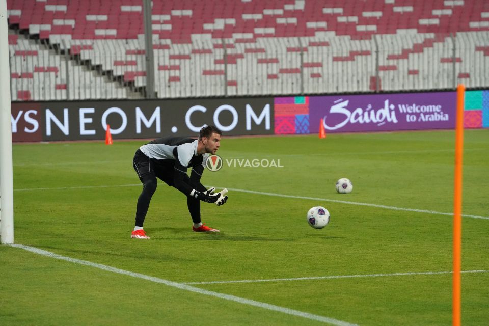 Kabar Baik Untuk Timnas! Maarten Paes Siap Diturunkan Shin Tae-yong Kontra Bahrain