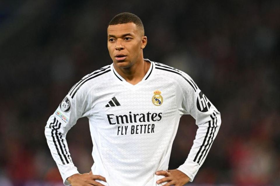 Sering Dikunci, Ancelotti Diminta Tak Paksakan Mbappe Main Sebagai Penyerang Tengah