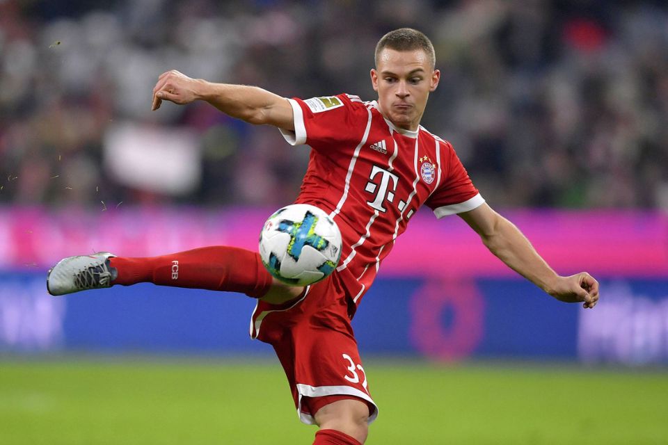 Sempat Buat Khawatir Suporter, Kimmich Pastikan Cederanya Tak Serius