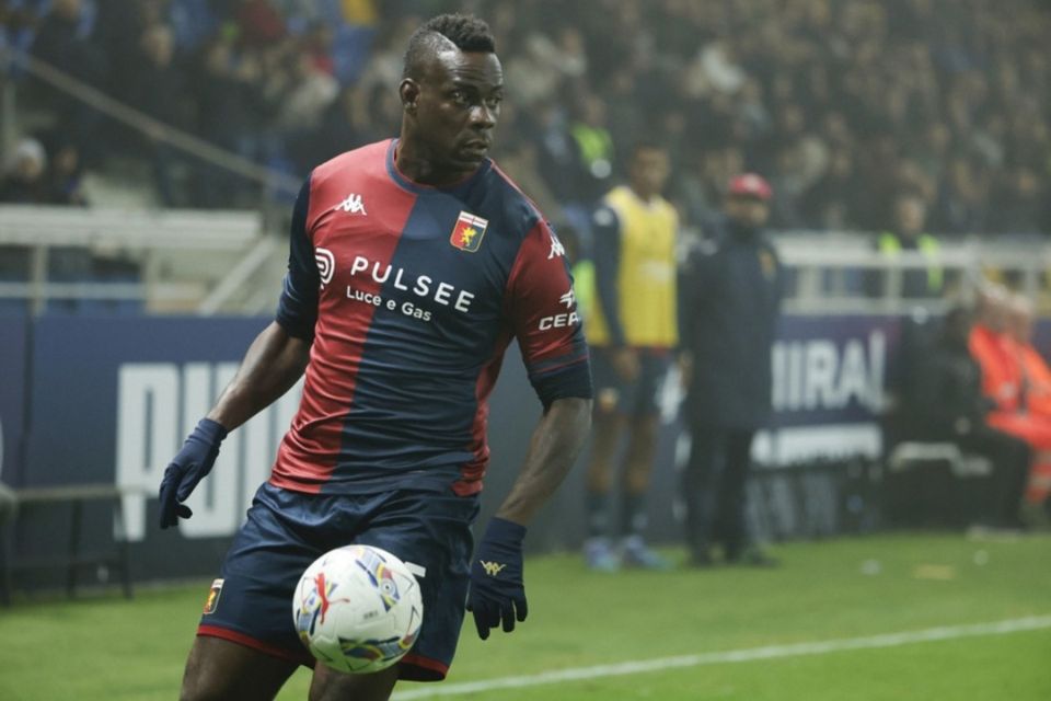 Kembali Merumput di Serie A, Balotelli Bukukan Debut bersama Genoa