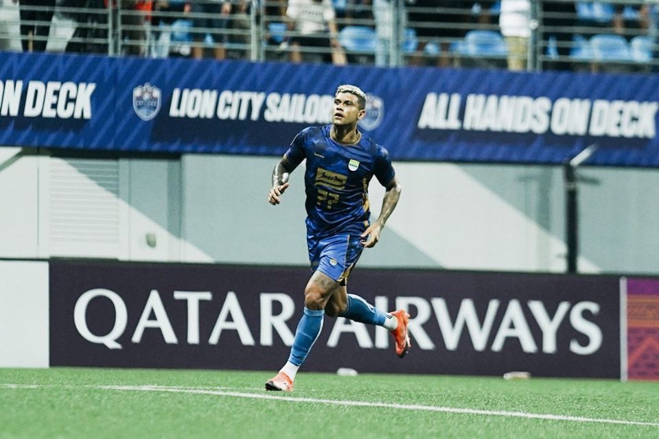 Kena Comeback Dari Persib, Pelatih Lion City: Sepakbola Itu Sangat Kejam!