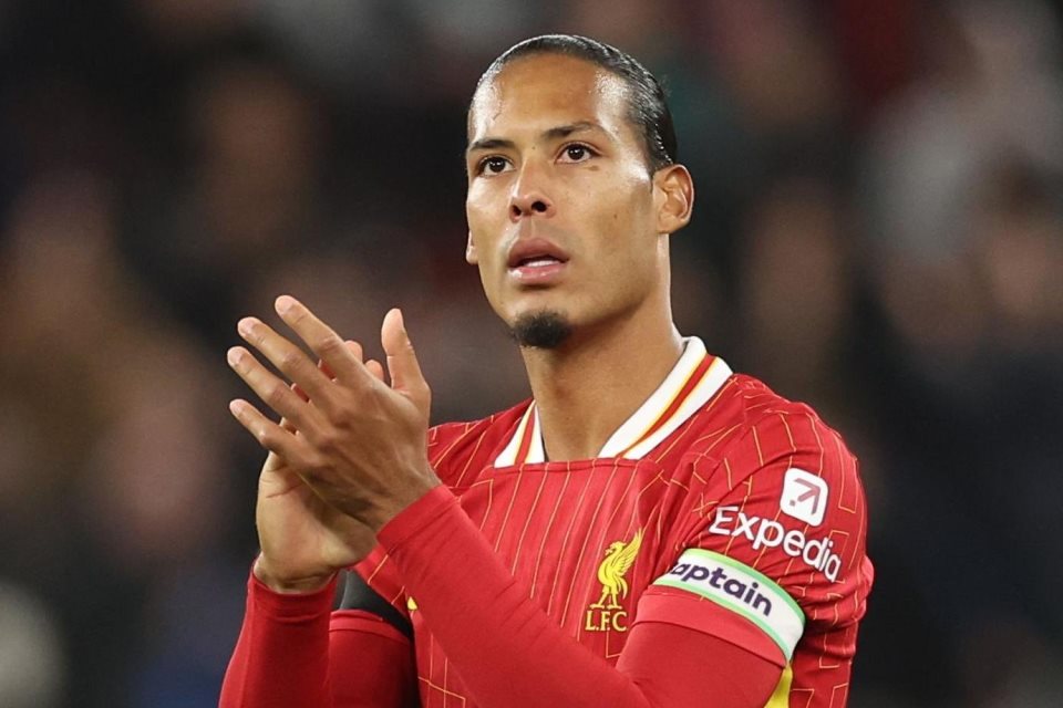 Van Dijk Tertawai Rumor yang Mengaitkannya dengan Real Madrid