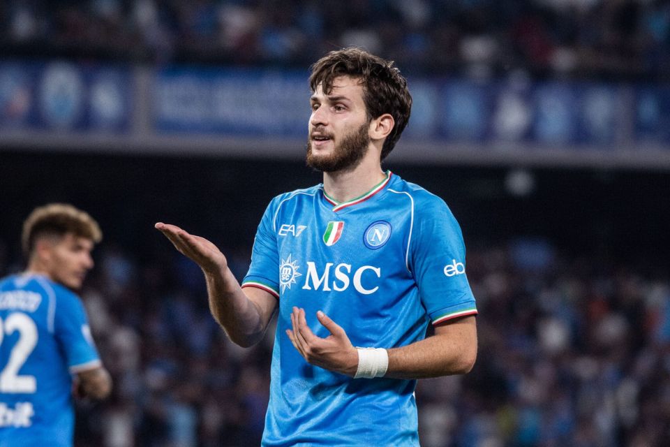 Ucapkan Salam Perpisahan, Kvara Semakin Dekat dengan Pintu Keluar Napoli