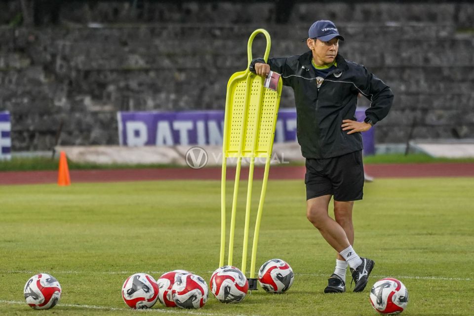 Nova Arianto Angkat Bicara Rumor Erick Thohir Ingin Ganti Shin Tae-yong di Timnas