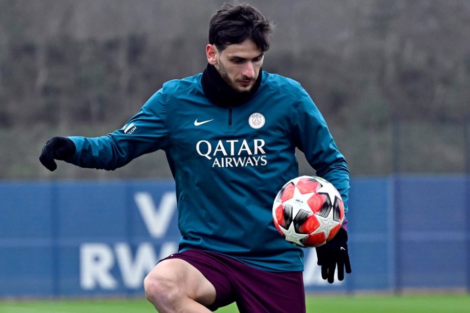 Aaalasan Khvaratskhelia Belum Bisa Main untuk PSG di Liga Champions Terkuak
