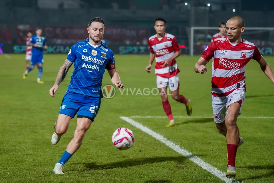 Marc Klok Enggan Jumawa meski Persib Kokoh di Puncak Klasemen