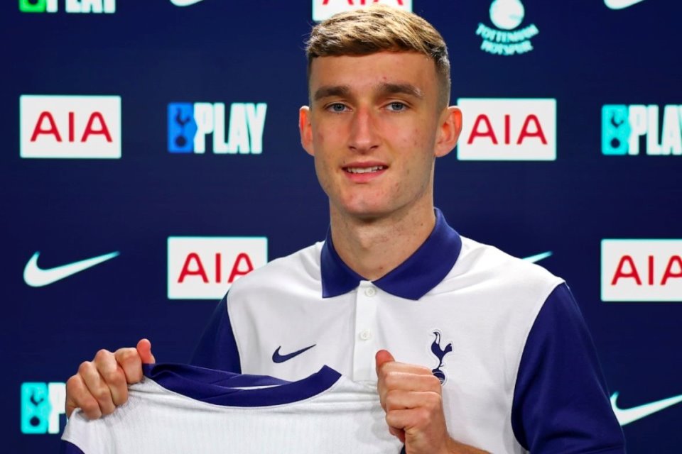 Demi Wonderkid Irlandia, Tottenham Rela Pecahkan Rekor Transfer