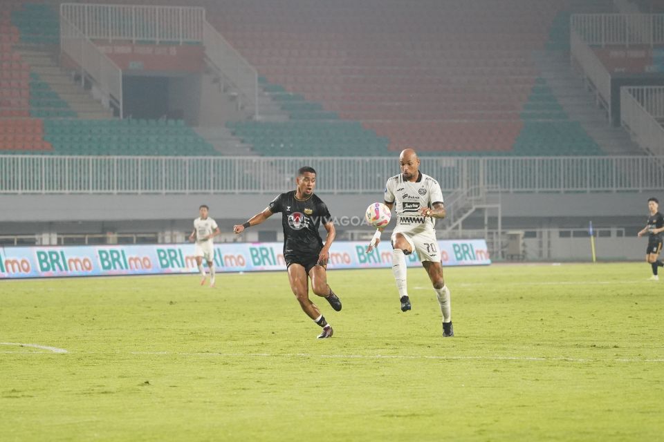 Gustavo Almeida Nilai Wasit di Laga Dewa vs Persija Tidak Adil