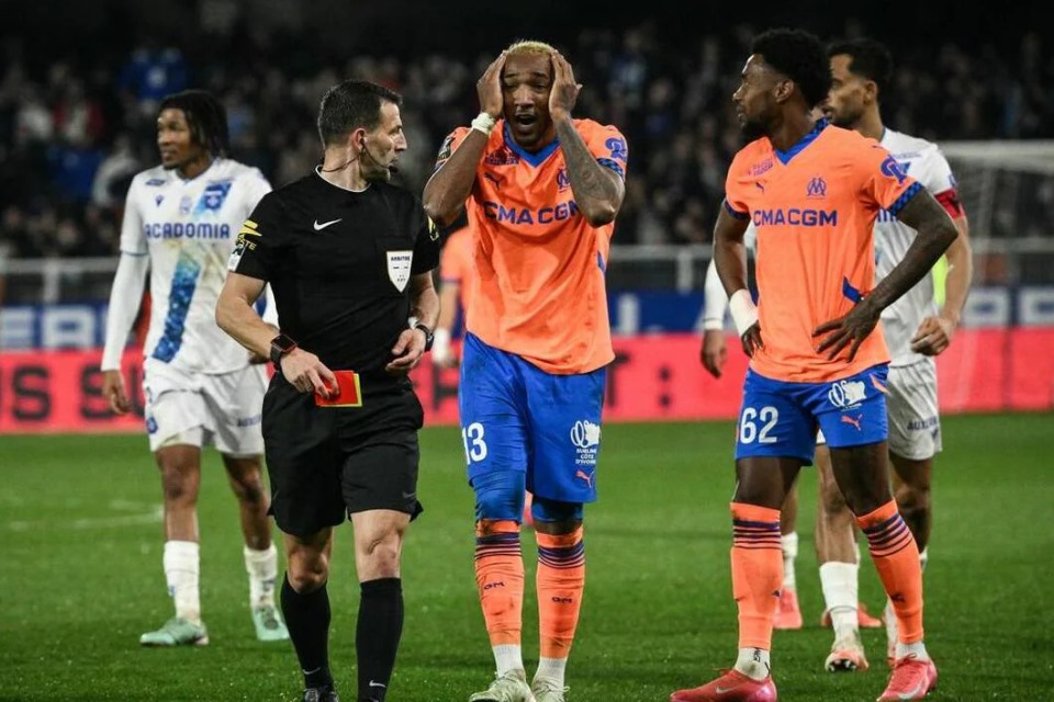 Merasa Nama Baiknya Dicemari, Wasit Ligue 1 Siap Gugat Presiden Marseille