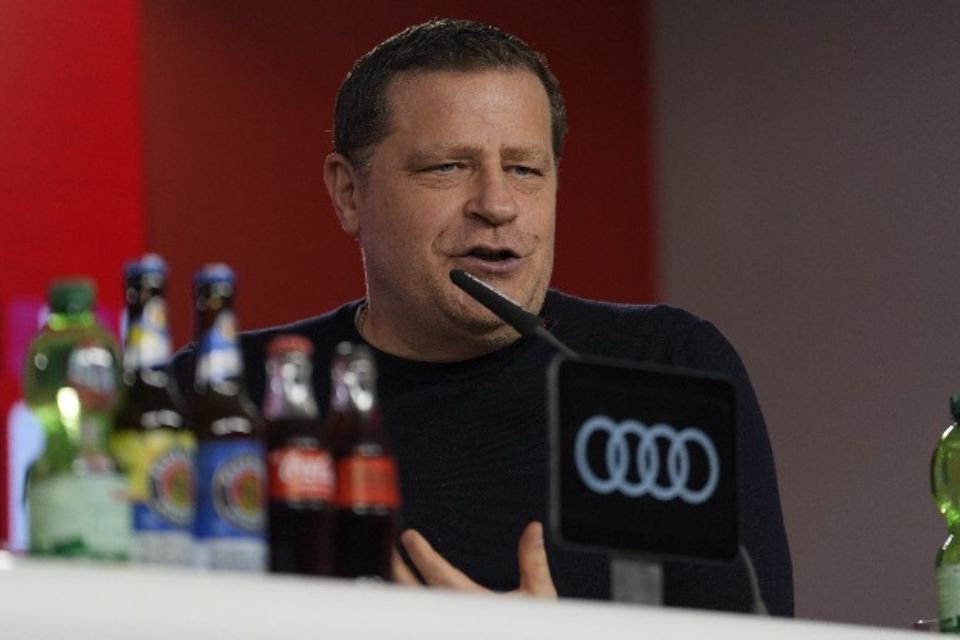 Kesalahan Kiper Muda Sebabkan Bayern Munich Kehilangan 2 Poin, Petinggi Klub Berikan Pembelaan