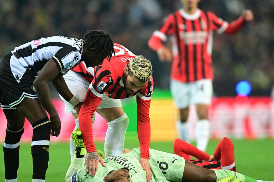 Alami Benturan pada Kepala, Milan Pastikan Mike Maignan Baik-Baik Saja