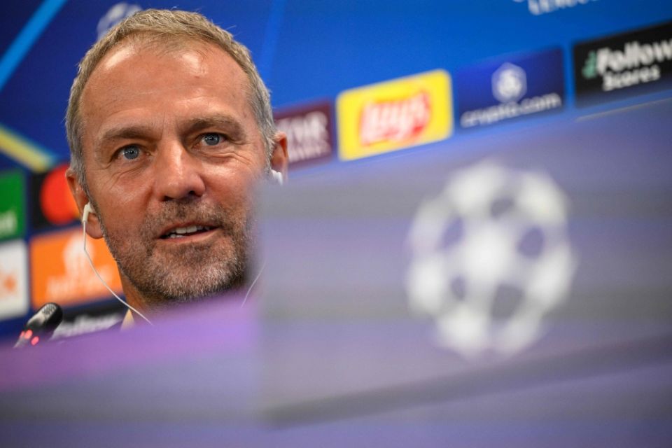 Flick Minta Pemainnya Tetap Membumi jelang Pertandingan Lawan Dortmund