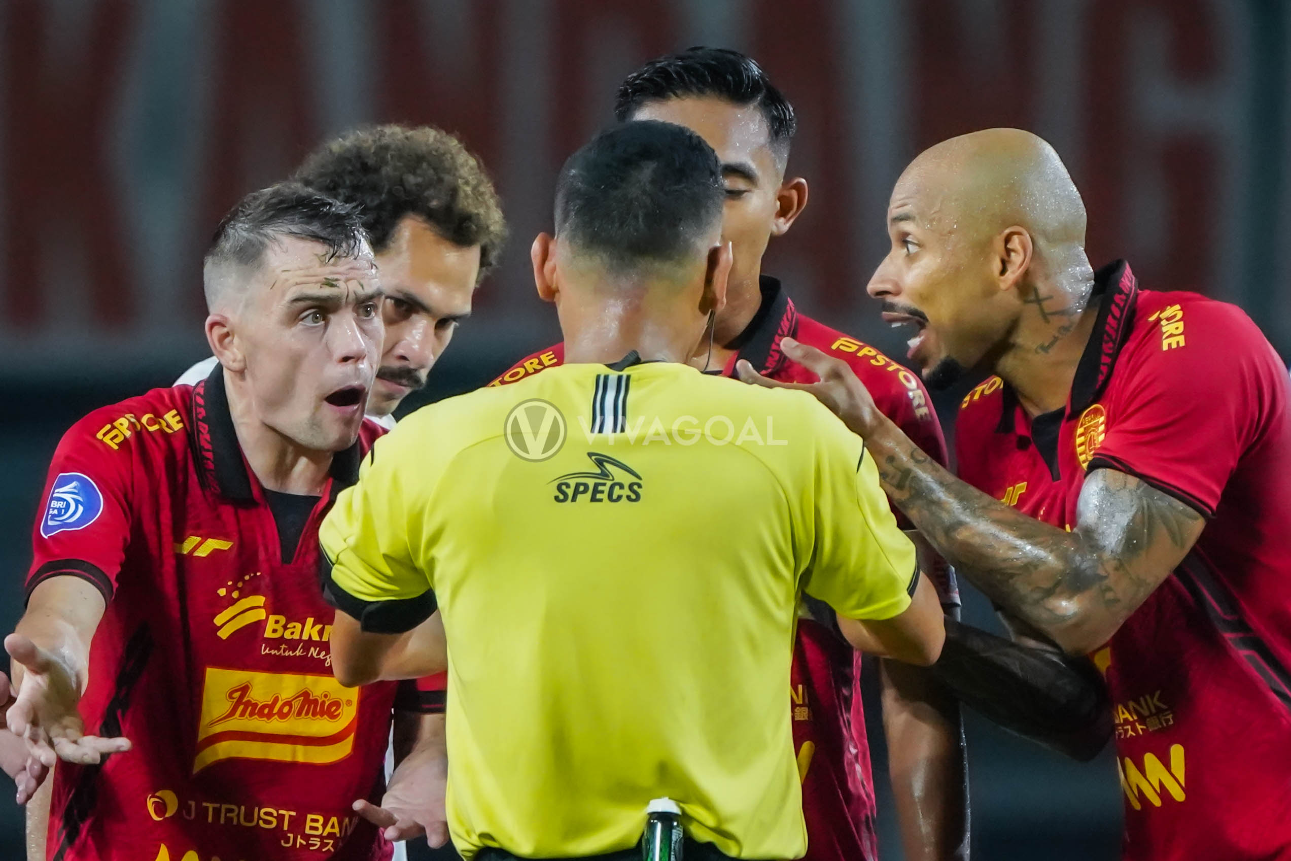 Papan Atas dan Bawah Sengit, LIB Tambah Kuota Wasit Asing di Liga 1