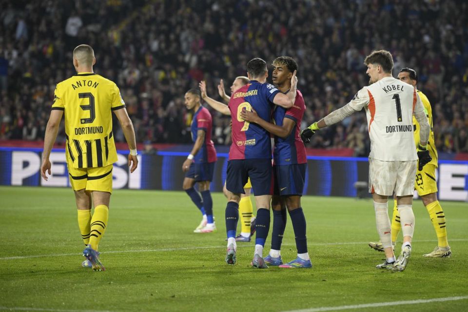 Berperan Besar Bantu Barca Bekuk Dortmund, Raphinha Malah Minta Maaf Pada Rekan Setim, Kenapa?