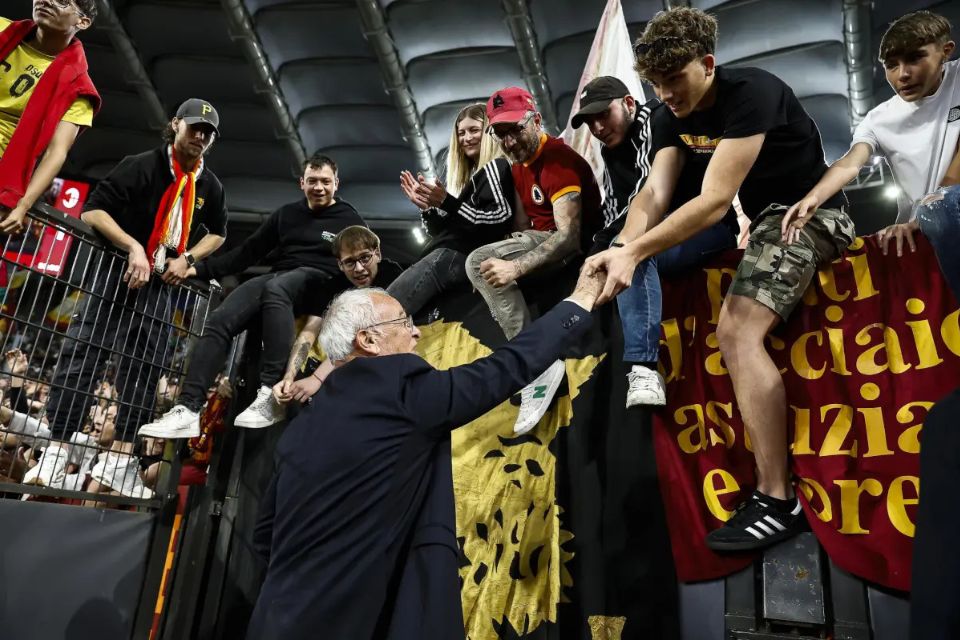 Romanisti Berikan Perpisahan Menyentuh untuk Ranieri